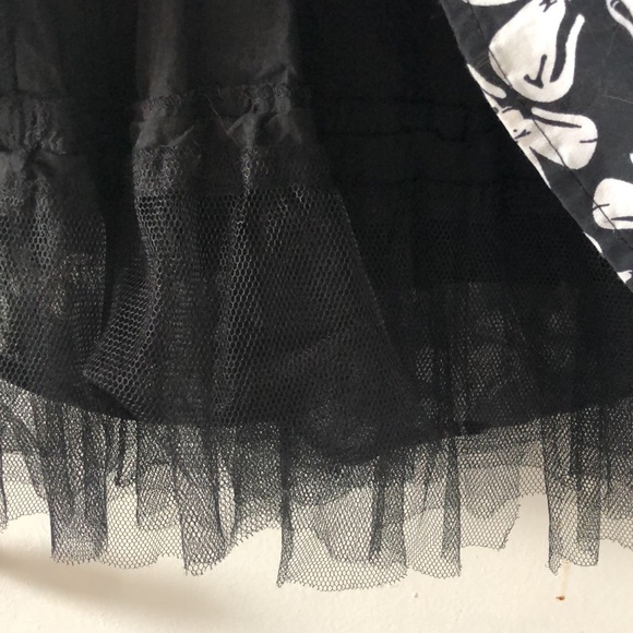 Short pouffy blck dress - Picture 2 of 4